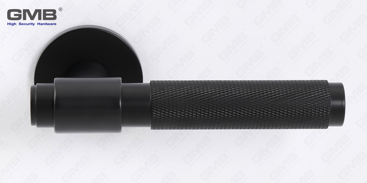 ZINC ALLOY HANDLE Z062411 (2)