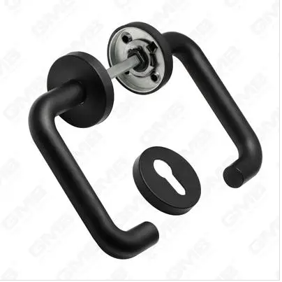 How to Replace a Door Handle