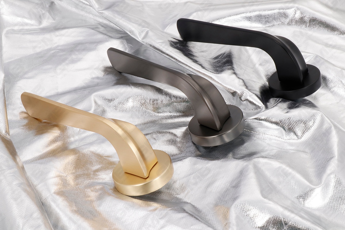 ZINC ALLOY HANDLE Z062402 (1)