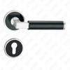 Oxygenate Aluminium Door Handle on Plate Plate Door Handle (GF807-A18)